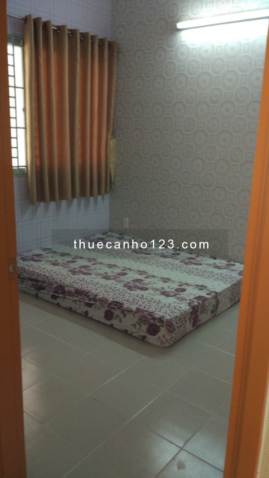 Cho thuê căn hộ 2 phòng ngủ ở chung cư Phú Thọ, giá thuê 10tr/tháng.