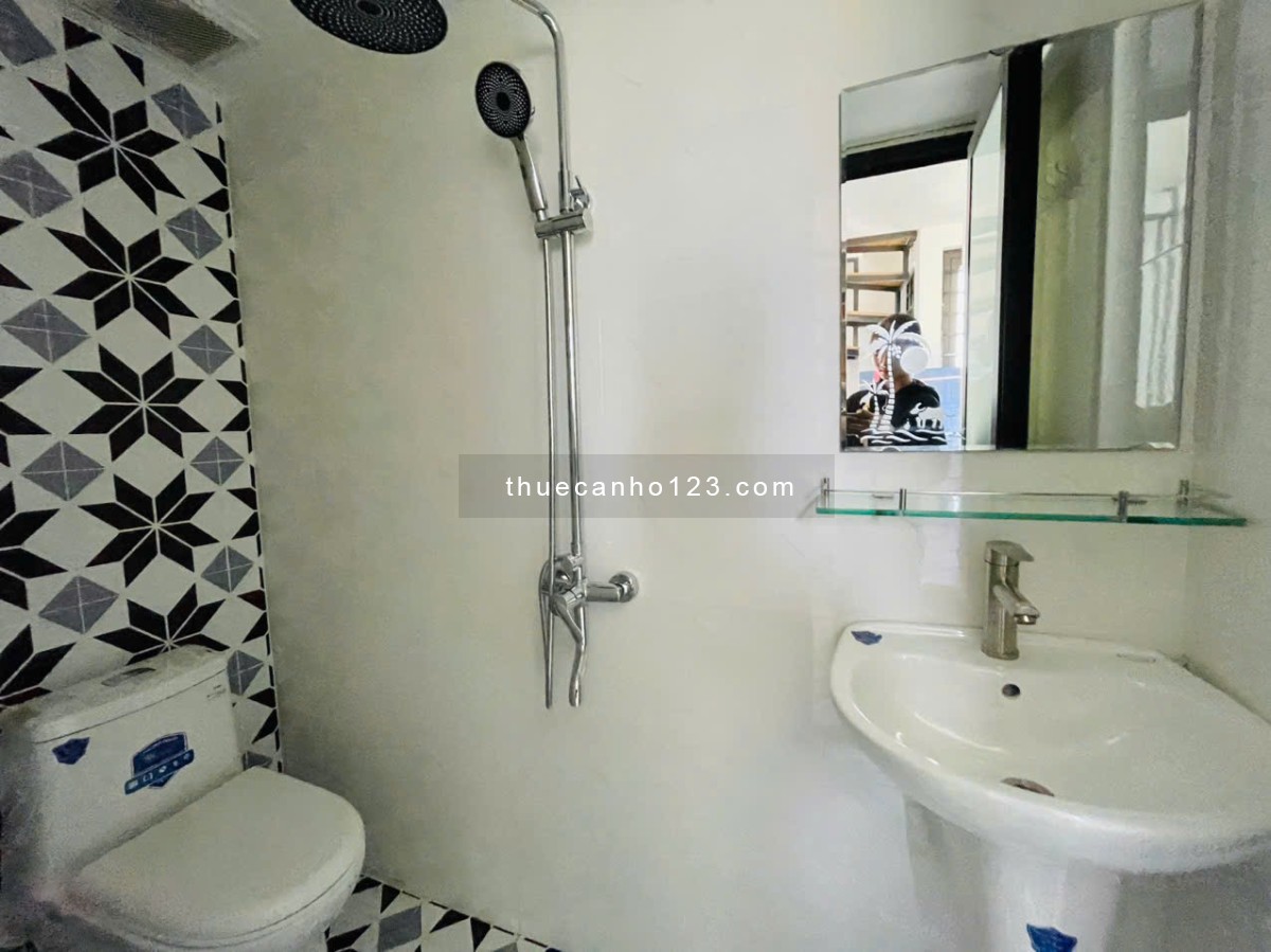 Cho thuê căn hộ đầy đủ nội thất, vào ở ngay, đường Nguyễn Văn Linh sát cầu Rồng