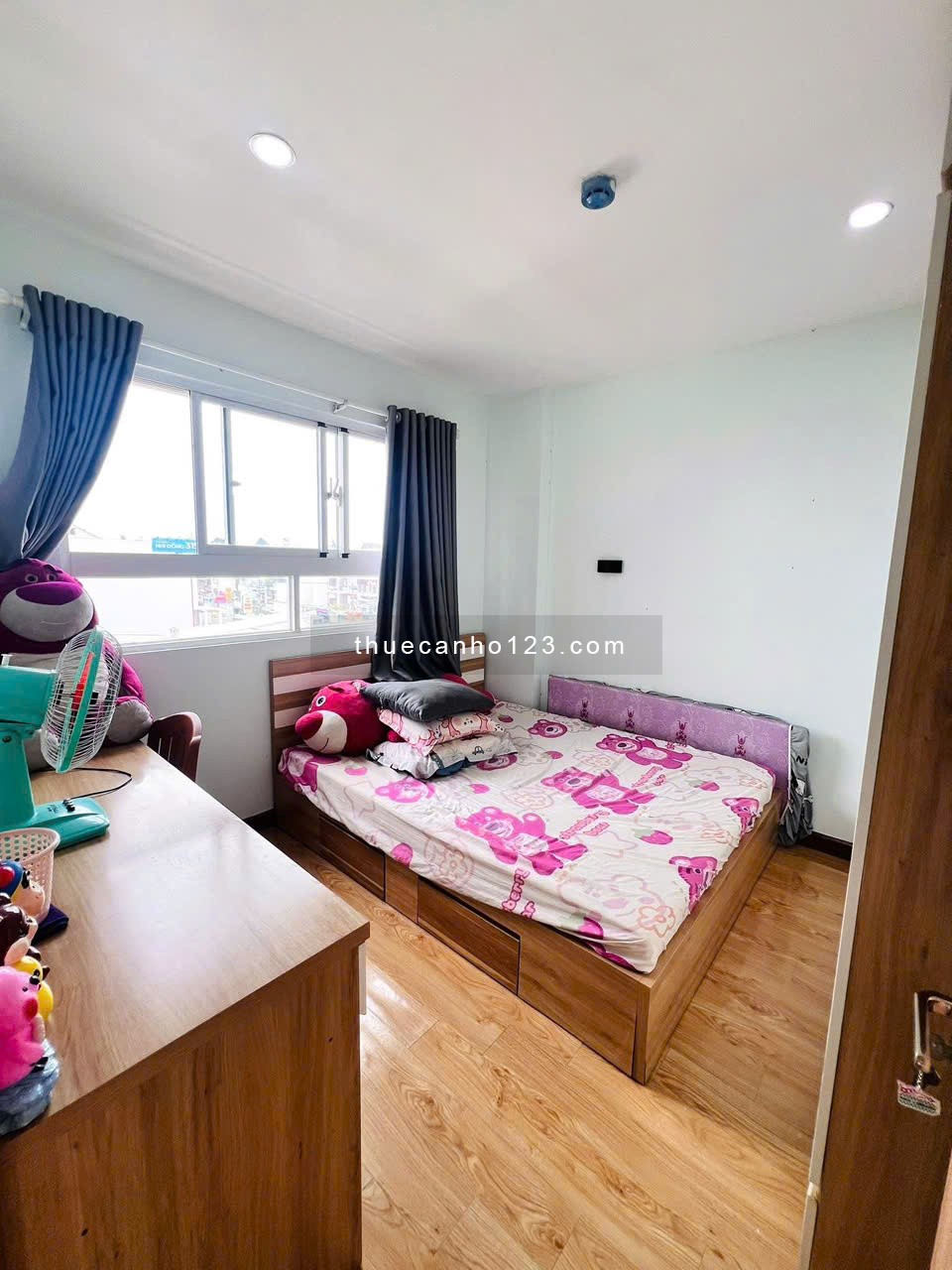 Chung cư Hoa Sen, Lạc Long Quân, Q11: 70m2, 2pn, 2wc, ban công 10tr