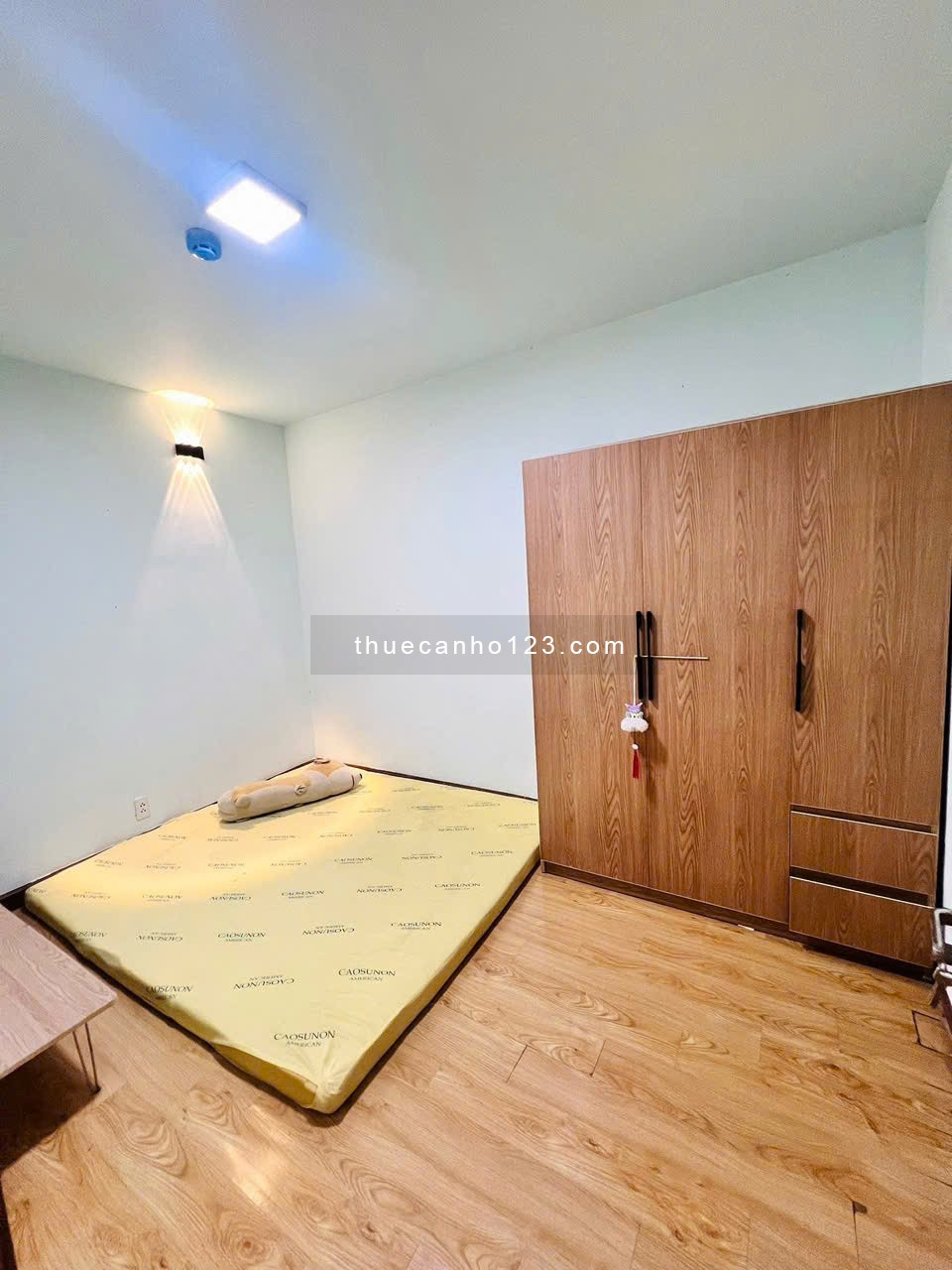 Chung cư Hoa Sen, Lạc Long Quân, Q11: 70m2, 2pn, 2wc, ban công 10tr