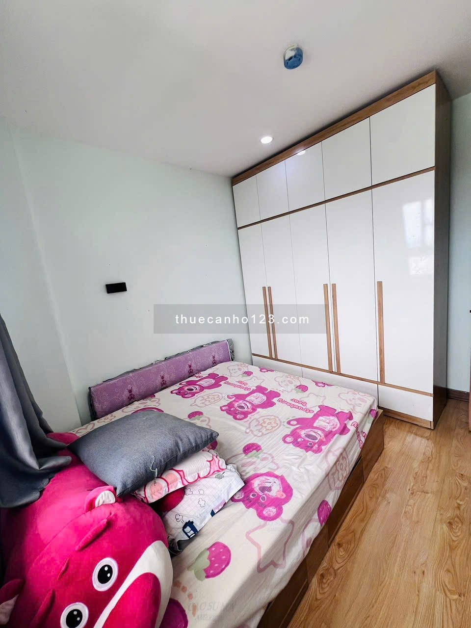 Chung cư Hoa Sen, Lạc Long Quân, Q11: 70m2, 2pn, 2wc, ban công 10tr