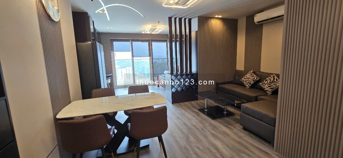Cho thuê căn hộ Sky Center OT 42m2 nội thất cơ bản giá 9,5 triệu, full nội thất 12 triệu, LH em Phi