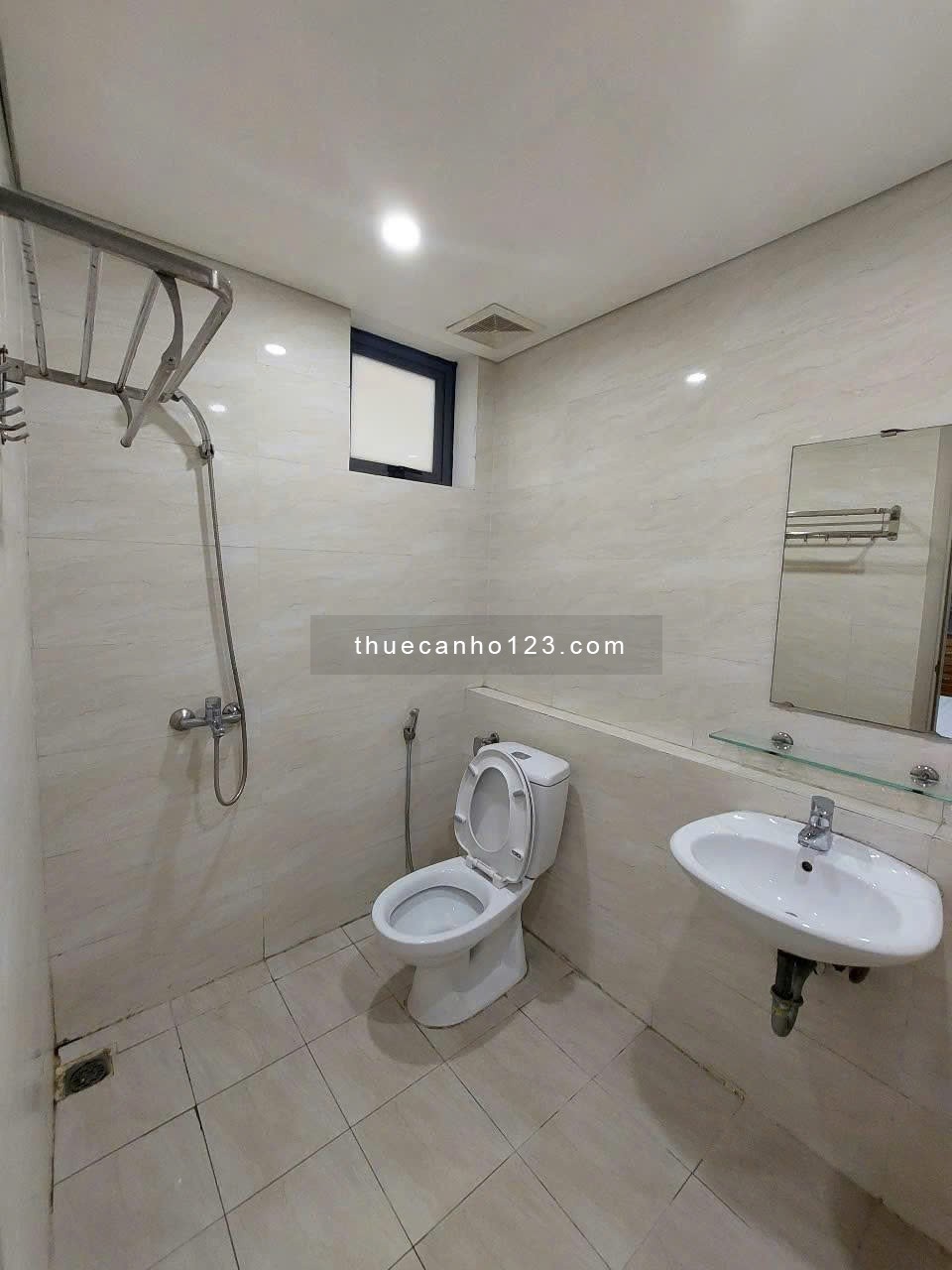 (ảnh thật) Chính chủ cho thuê CH Handi Resco 31 Lê Văn Lương, 70m2, 2PN full đồ giá chỉ 14,5tr/th