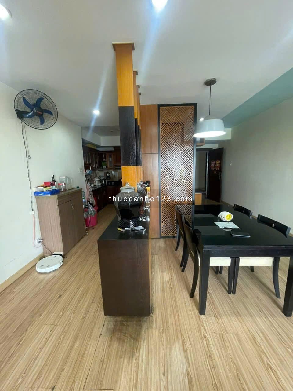 Chung cư Hoa Sen, Lạc Long Quân,Q11: 77m2, 2p ngủ, full NT,10tr