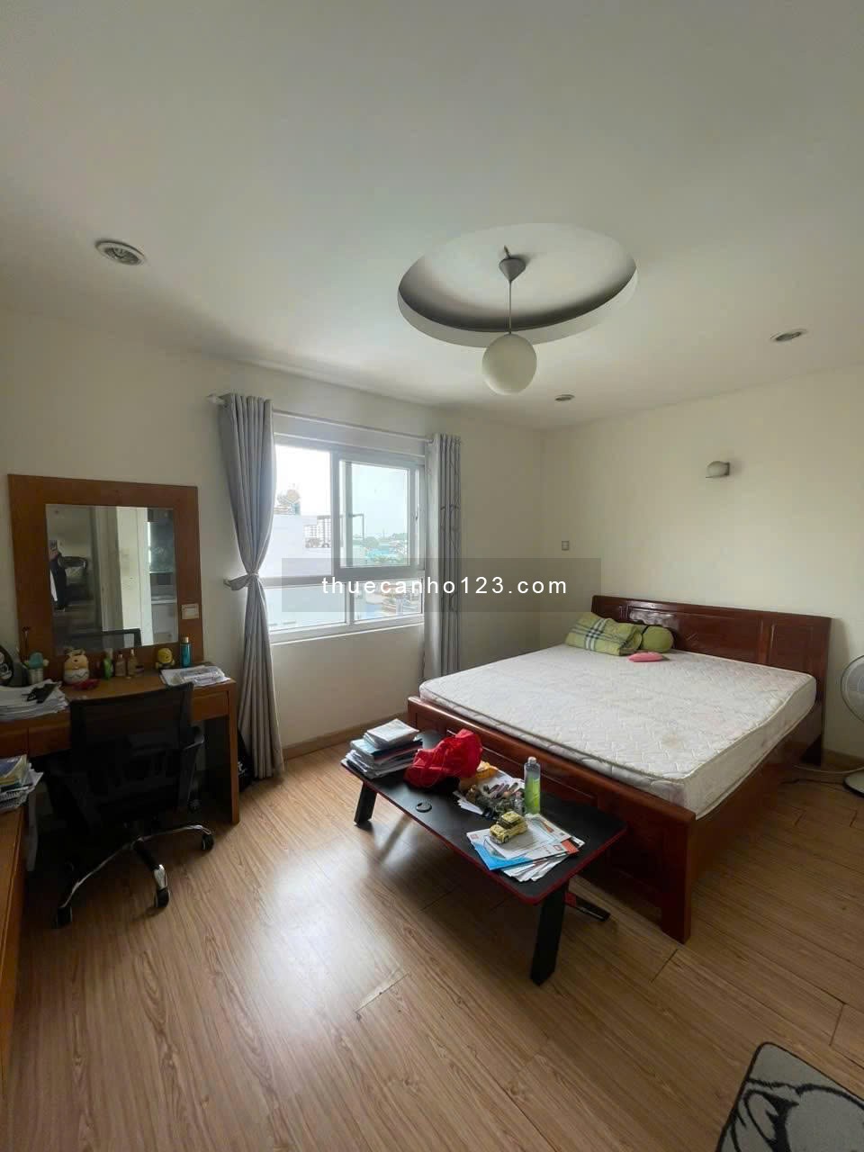 Chung cư Hoa Sen, Lạc Long Quân,Q11: 77m2, 2p ngủ, full NT,10tr