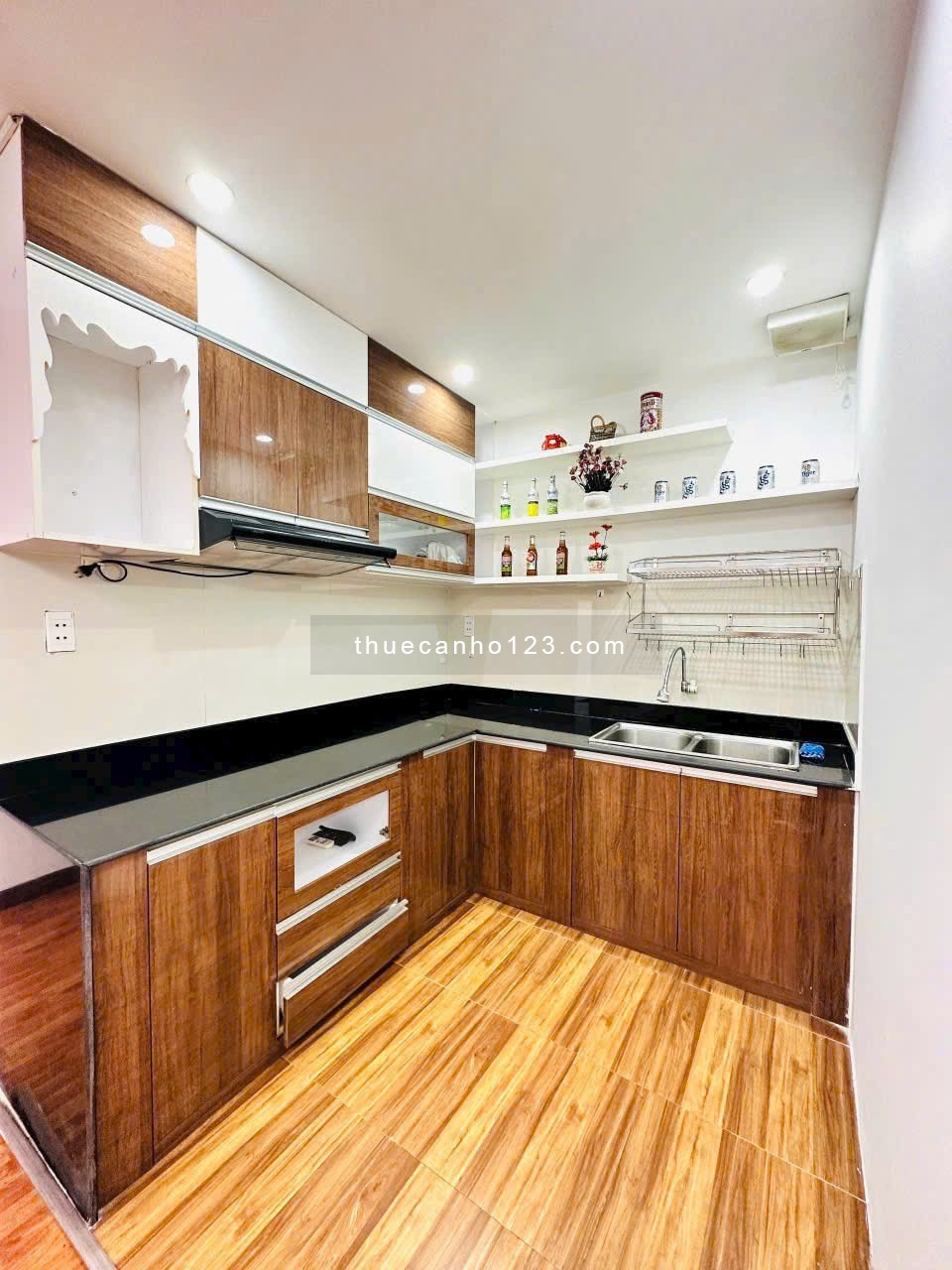 Chung cư Tân Hương, 93m2, 3PN, 2WC, Nội thất, 10tr, Tân Quý, TP