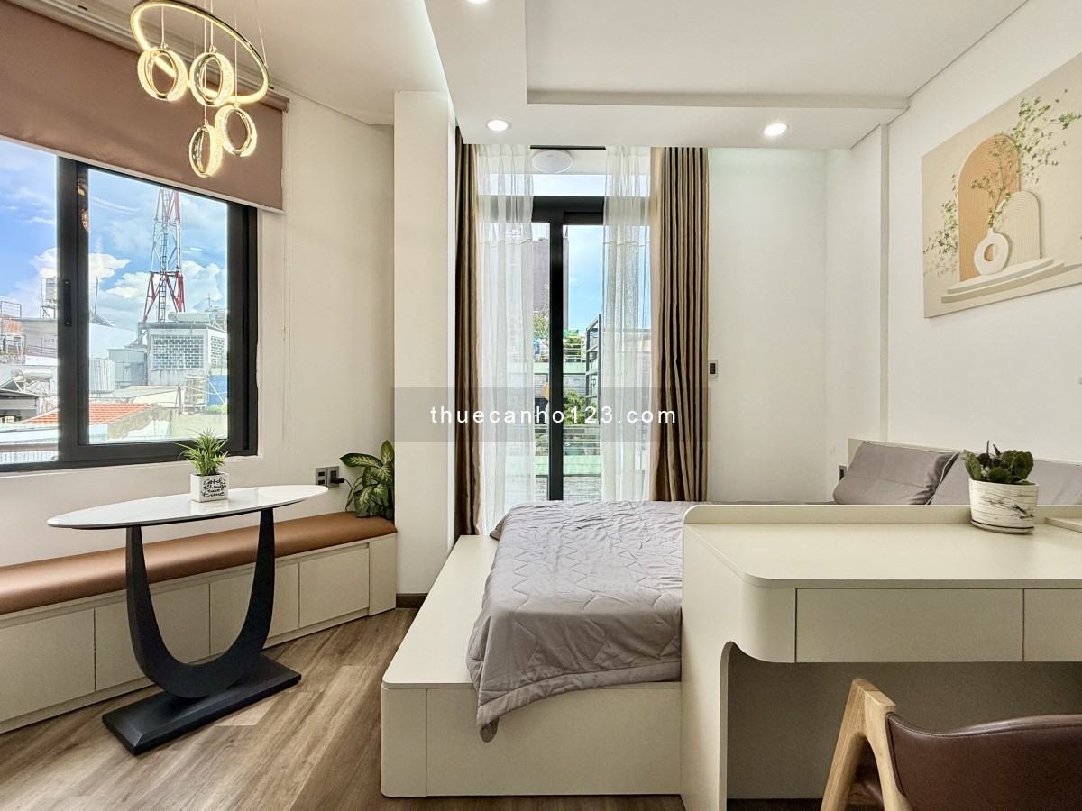 Căn hộ cao cấp tone hồng, 2 ban công siêu xinh - Trung tâm SG.
