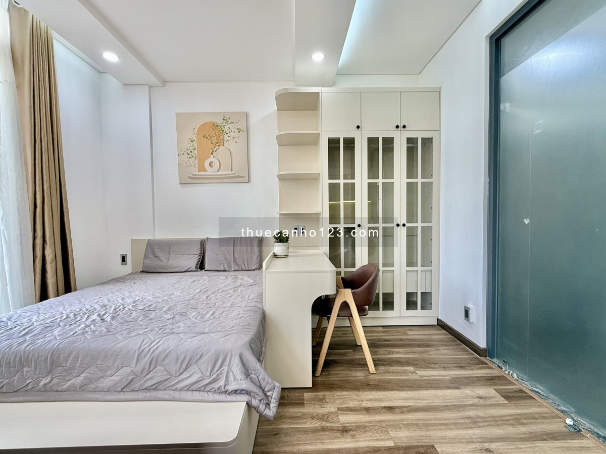 Căn hộ cao cấp tone hồng, 2 ban công siêu xinh - Trung tâm SG.