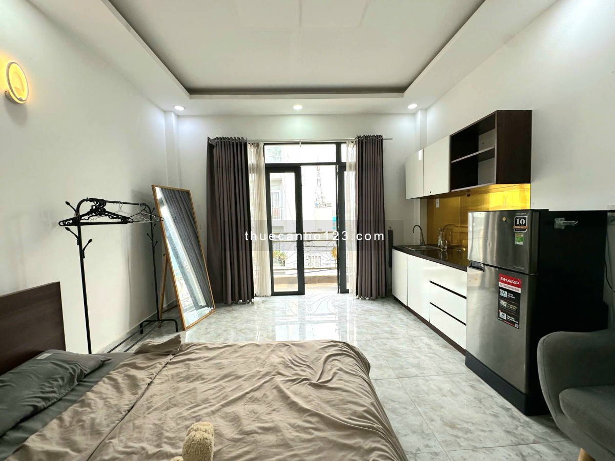 Căn Hộ 38m2 Có Ban Công Rộng Đón Gió, Full nội thất, Trung Tâm tiện đi lại