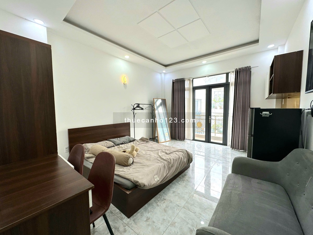Căn Hộ 38m2 Có Ban Công Rộng Đón Gió, Full nội thất, Trung Tâm tiện đi lại