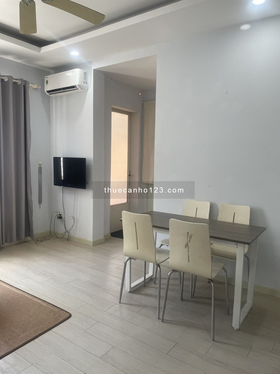 Cho thuê căn hộ 50m2, chung cư Phan Xich Long, phường 7, Quận phú nhuận.