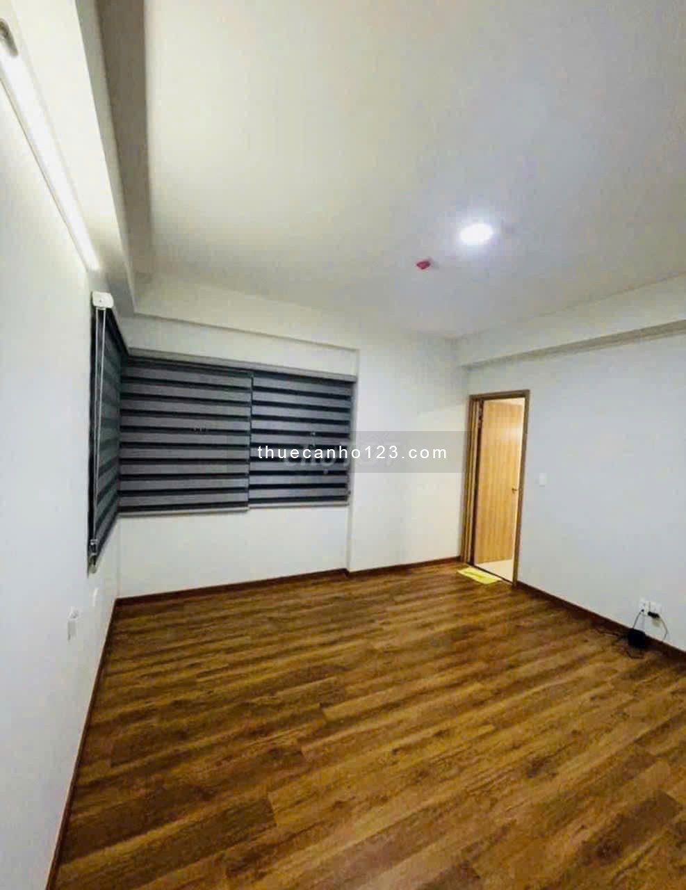 Chung cư CC Sunny, Phạm Văn Đồng, GV: 2p ngủ, 12tr/th, 70m2, NT. Bancong