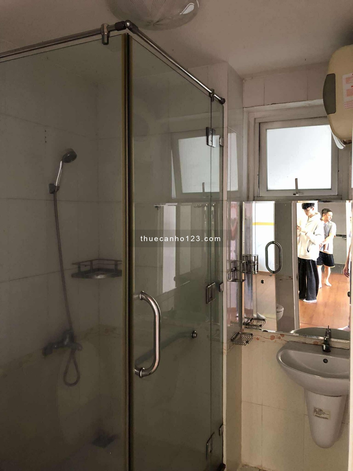 Cho thuê Căn hộ Hồng Lĩnh Plaza H.Bình Chánh, Dt : 81 m2, 2PN, Giá : 9.5 tr/th