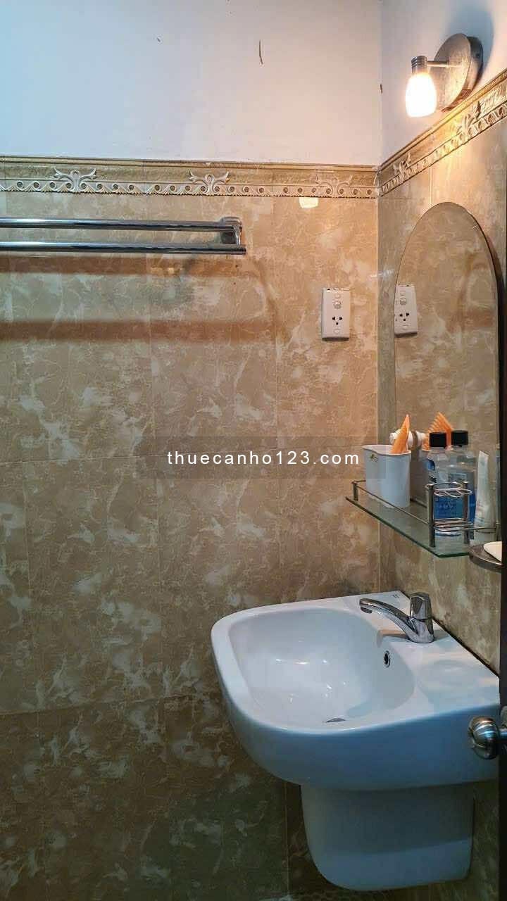 Cần cho thuê Căn Hộ Khánh Hội Quận 4, Dt : 55 m2, 2PN, 1WC, Giá : 9 tr/th