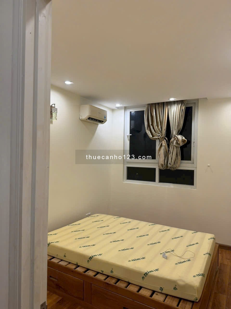 Đuy nhất 1 căn 2pn2wc full nội thất chung cư Hà Đô giá 13tr/th ở ngay. LH 0932192028-Ms.Mai