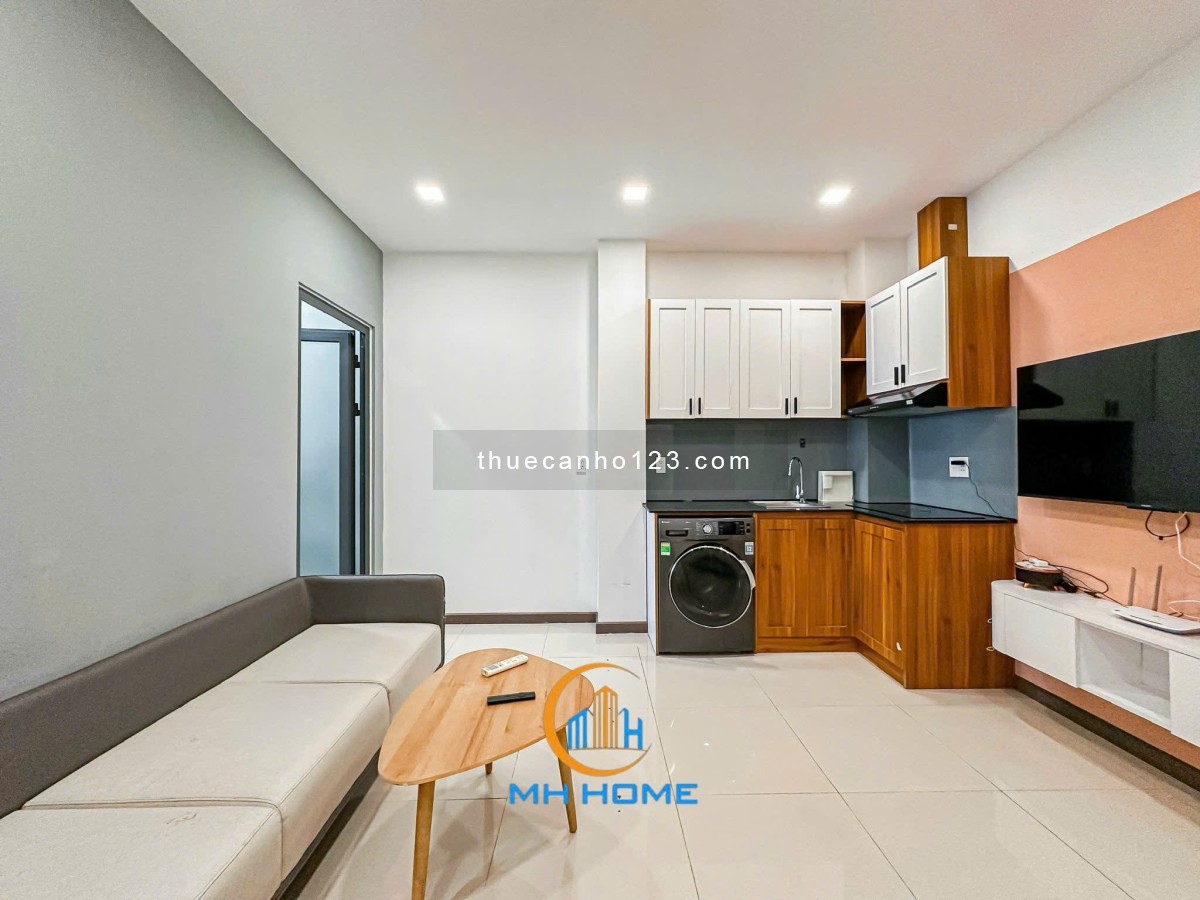 Chdv 2 phòng ngủ ngay Cư Xá Ngân Hàng, nội thất cao cấp, máy giặt riêng, ban công