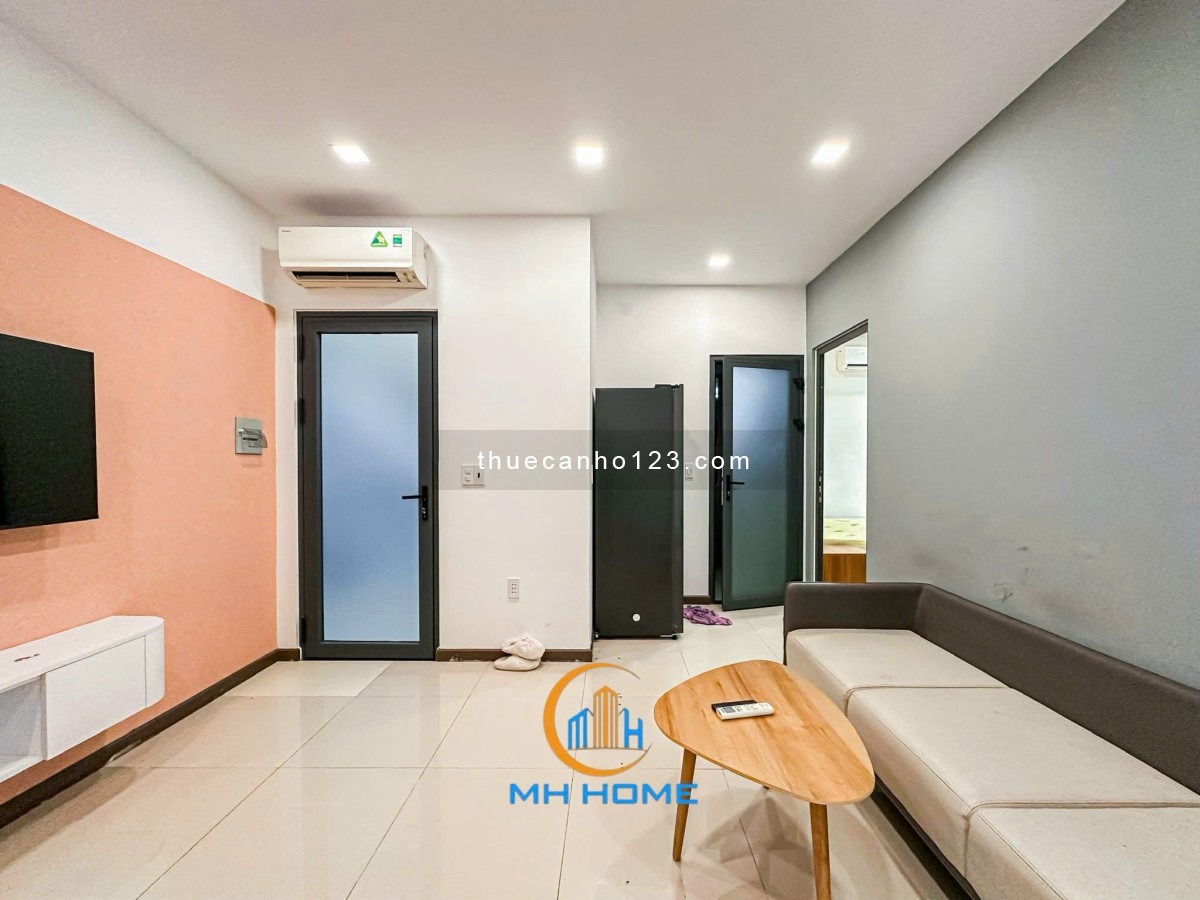 Chdv 2 phòng ngủ ngay Cư Xá Ngân Hàng, nội thất cao cấp, máy giặt riêng, ban công