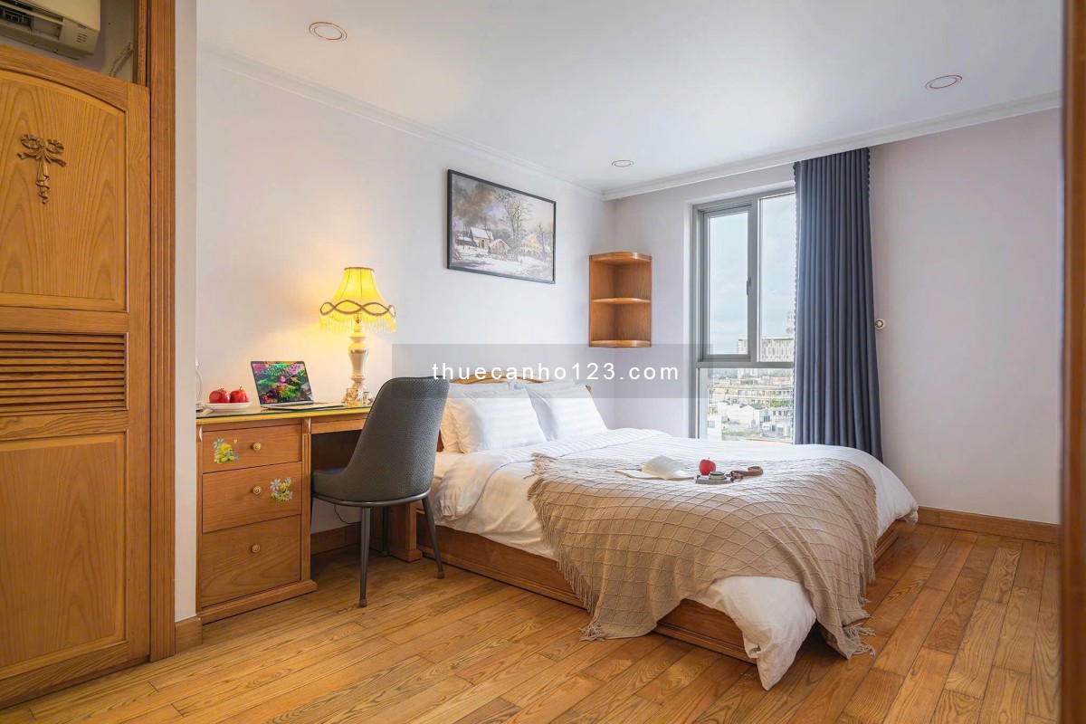 Cho thuê căn hộ penthouse duplex 4Pn Saigon Pavillon Full nội thất cao cấp 43Tr Tel 0942811343