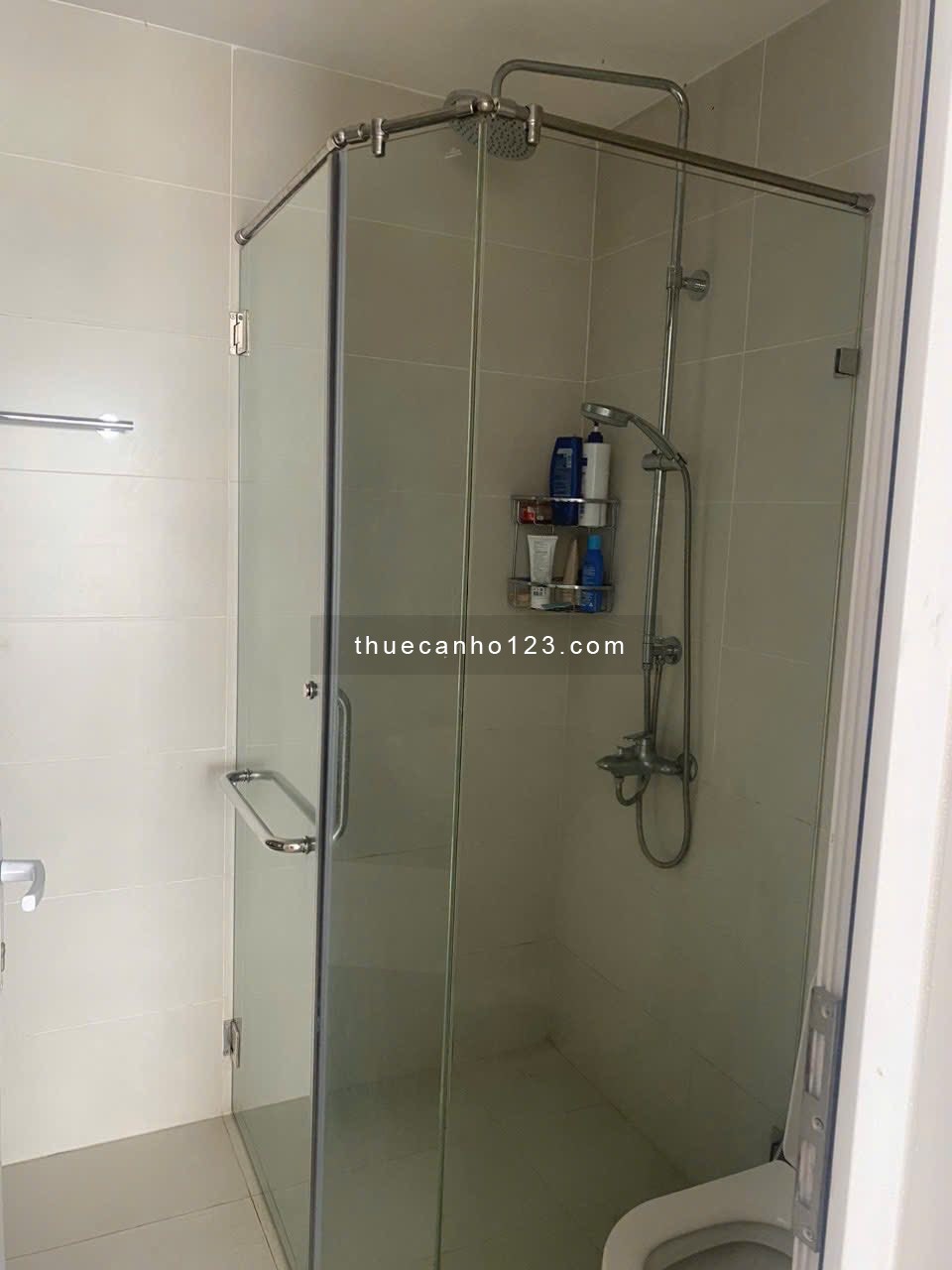 Cho thuê căn hộ 2pn Xi Grand Court Lý Thường Kiệt quận 10. Giá 18tr full nội thất xem nhà 0932834569