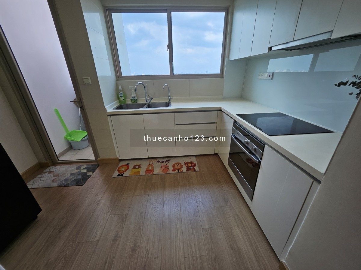 Thuê The Vista AP Q2 (100m, 2pn, giá 22 tr/th) Lầu cao view sông, nhà đẹp bếp đóng Tk thông minh