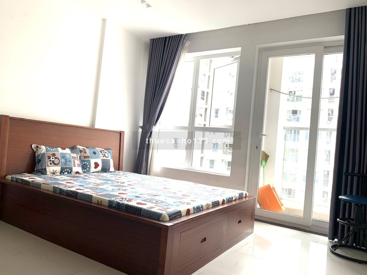 Cho thuê căn office 36m Sky Center Phổ Quang, Tân Bình, nhà trống có máy lạnh. Giá 9tr 0932834569
