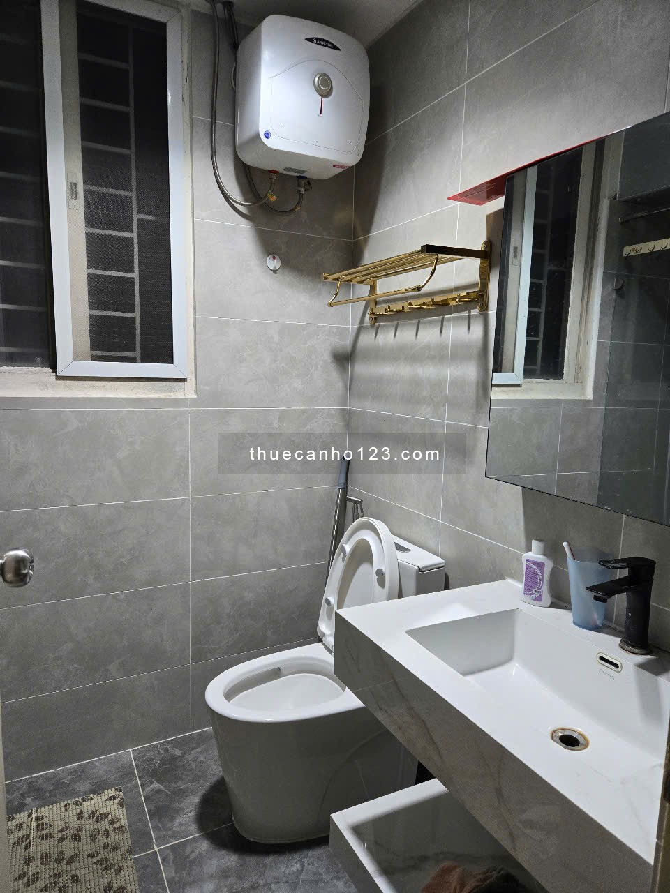 Cho Thuê 161m2 Full Nt 3Pn 4Wc Giá 13Tr Cực Kỳ Rẻ Tại Quận 7, Nhà Mới, Đẹp, Đã Thiết Kế Lại Xem Nhà