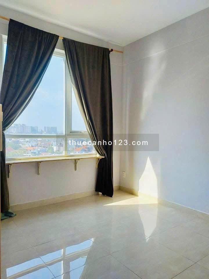 Chung cư Nguyễn Kiệm, P3, Gò Vấp: 2p ngủ, 1wc, ban công, 12tr