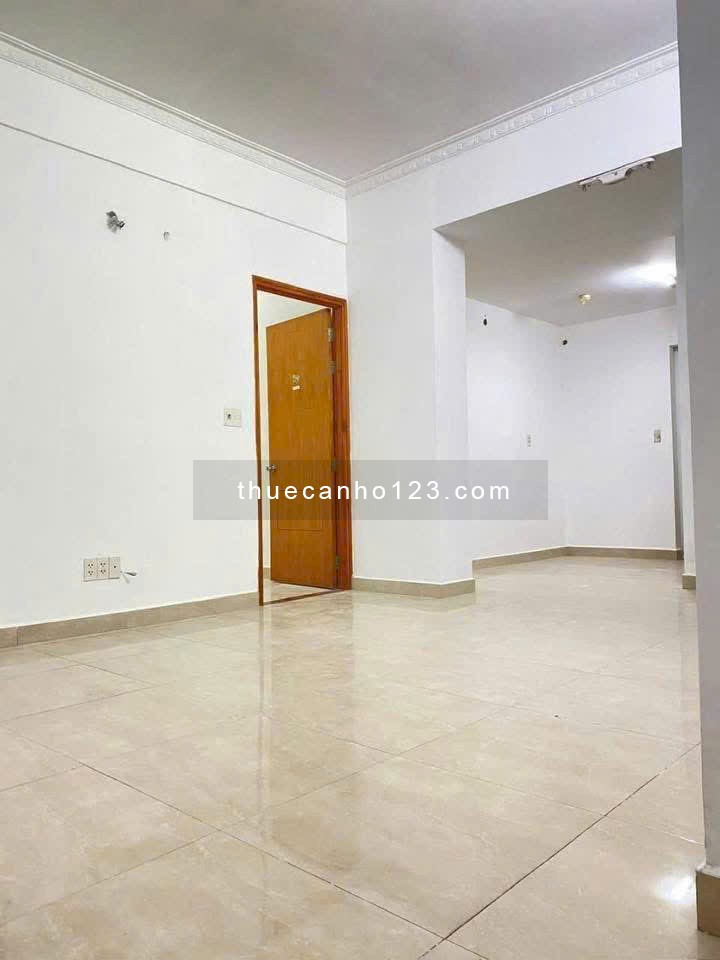 Chung cư Nguyễn Kiệm, P3, Gò Vấp: 2p ngủ, 1wc, ban công, 12tr