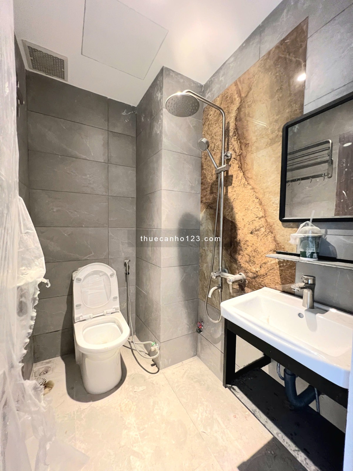 Vừa Khai Trương Căn Hộ Ban Công/Cửa Sổ Thiết Kế Cao Cấp - Phan Chu Trinh - BT