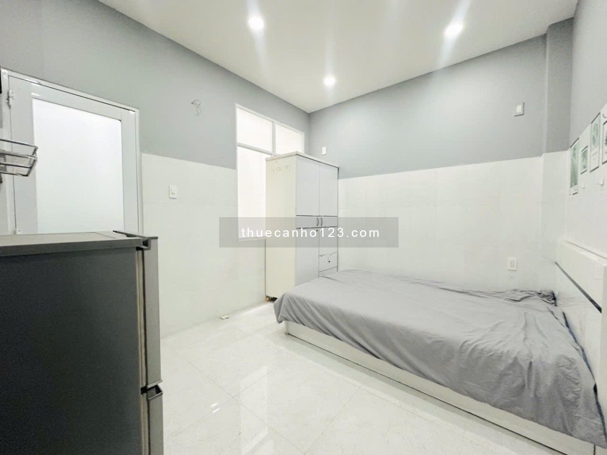 Cho Thuê Căn Studio Giếng Trời Giá Rẻ Ngay Lạc Long Quân - Lý Thường Kiệt