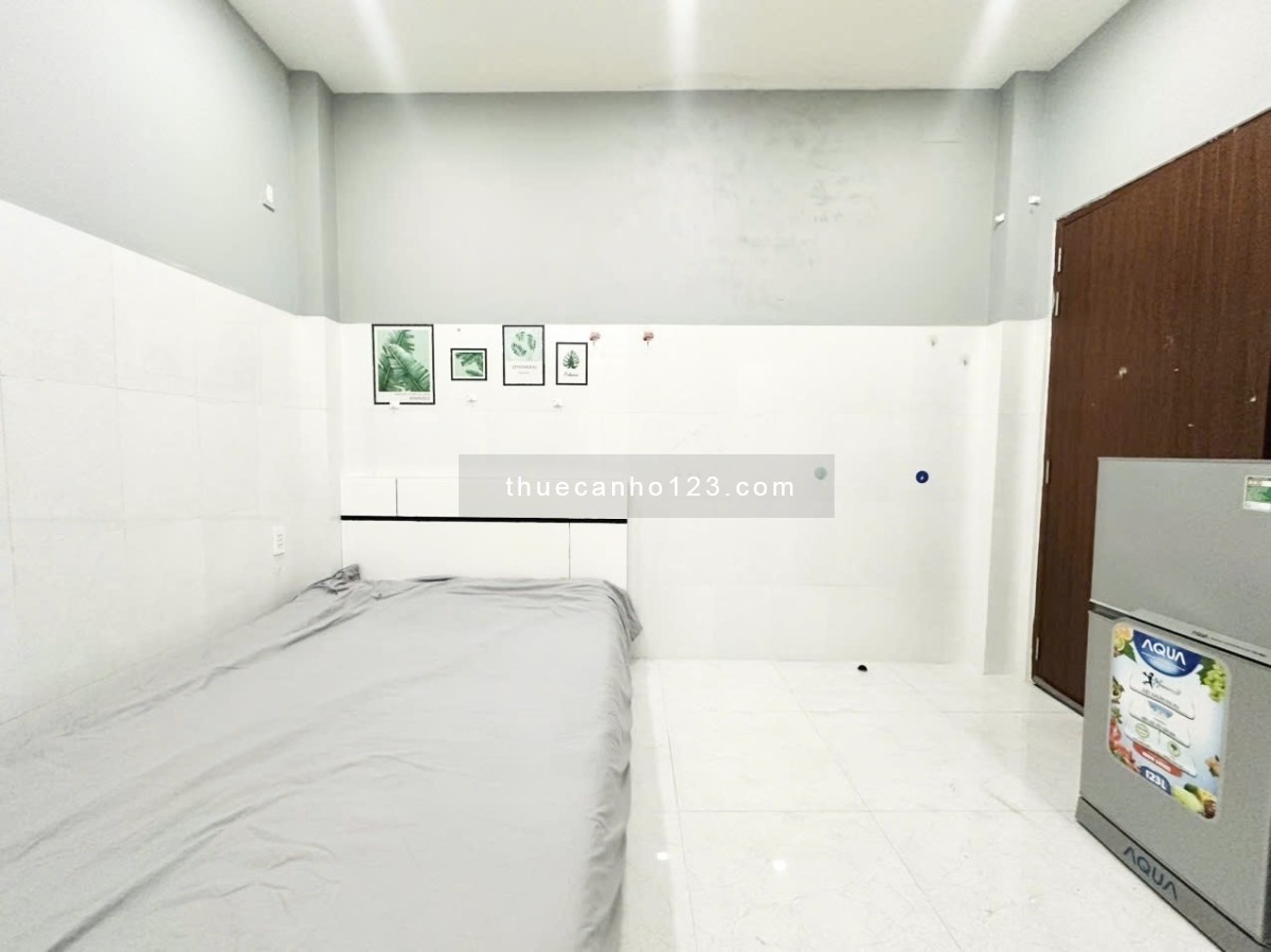 Cho Thuê Căn Studio Giếng Trời Giá Rẻ Ngay Lạc Long Quân - Lý Thường Kiệt
