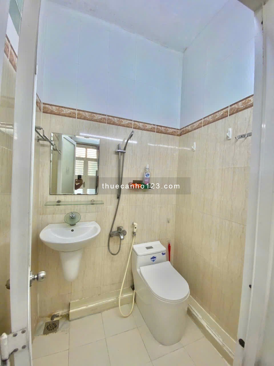 Studio Bancol thang máy giặt riêng gần phố ẩm thực Phan Xích Long - Chung cư Miếu Nổi Phú Nhuận