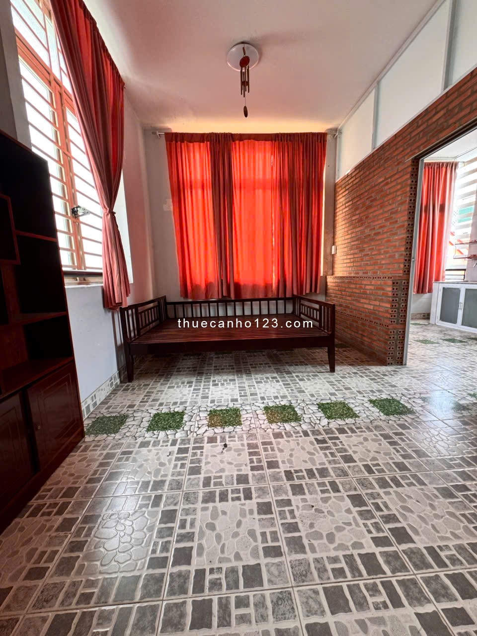 Phòng trống - 40m2 - Nơ Trang Long - Ngã tư Nguyễn Xí (ở liền)