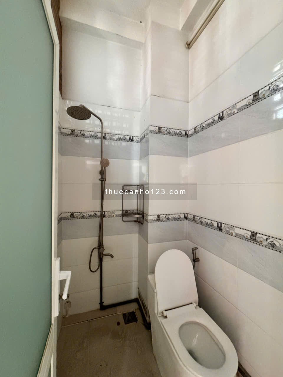 Phòng trống - 40m2 - Nơ Trang Long - Ngã tư Nguyễn Xí (ở liền)