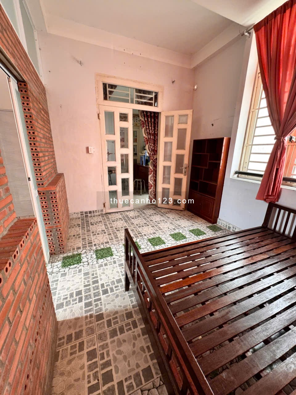 Phòng trống - 40m2 - Nơ Trang Long - Ngã tư Nguyễn Xí (ở liền)