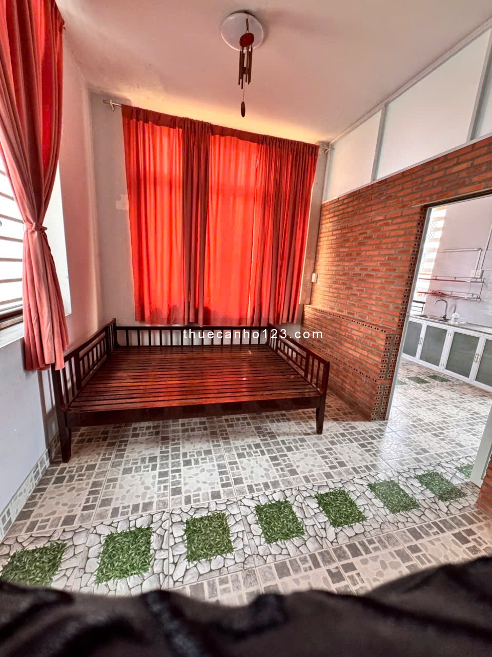 Phòng trống - 40m2 - Nơ Trang Long - Ngã tư Nguyễn Xí (ở liền)