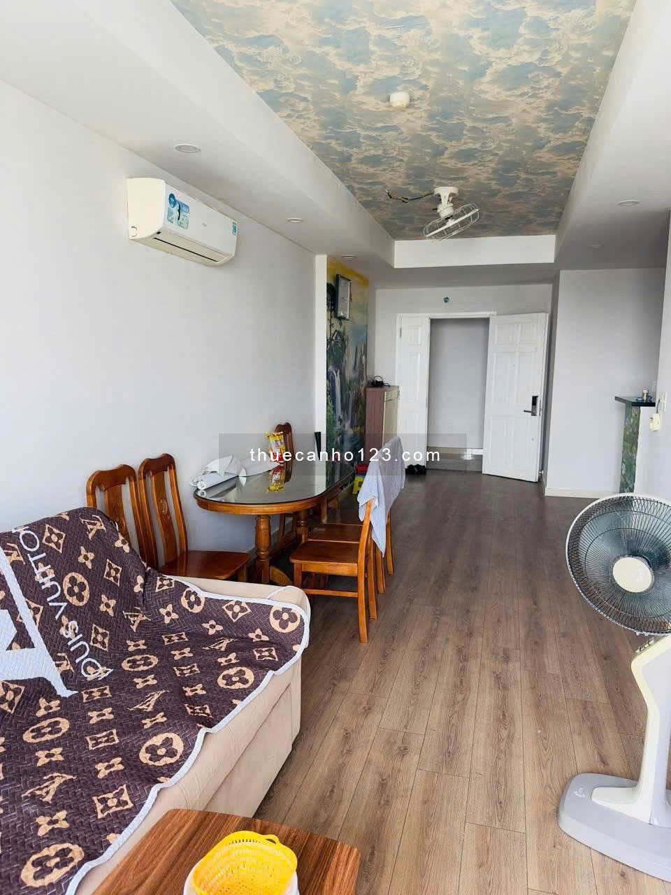 Chung cư Melody, Âu Cơ, Tân Sơn Nhì, TP: 80m2, 2p ngủ, 2wc 11tr5/th.