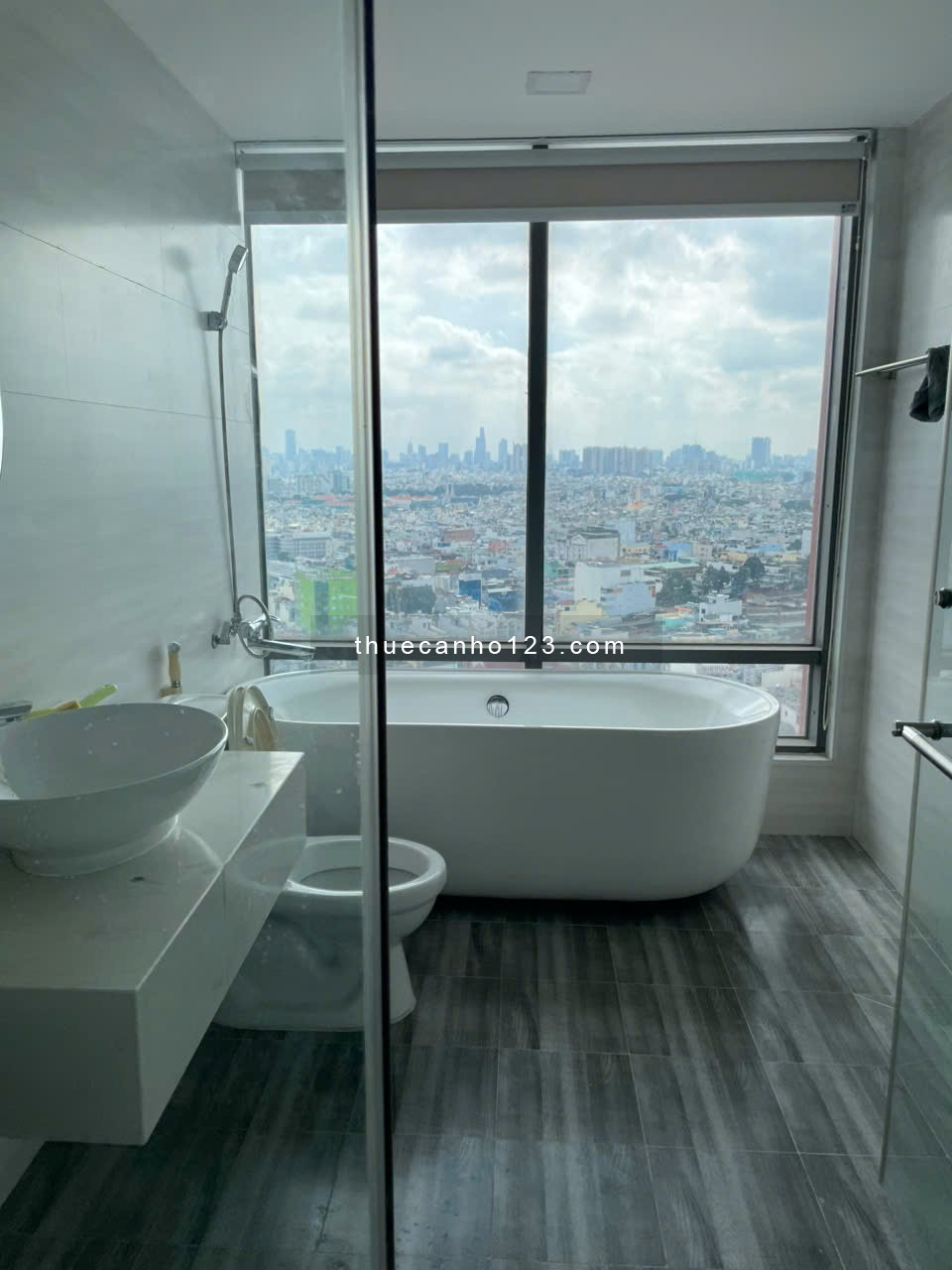 Cho thuê căn hộ chung cư Phúc Yên, 9 triệu VND, diện tích 76m2.