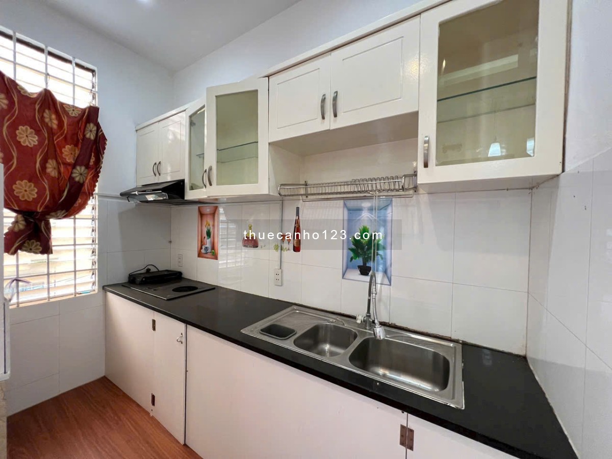 Chung cư 10A Trần Nhật Duật, Tân Định,Q1: 70m2, 2p ngủ, NT, 12tr/th