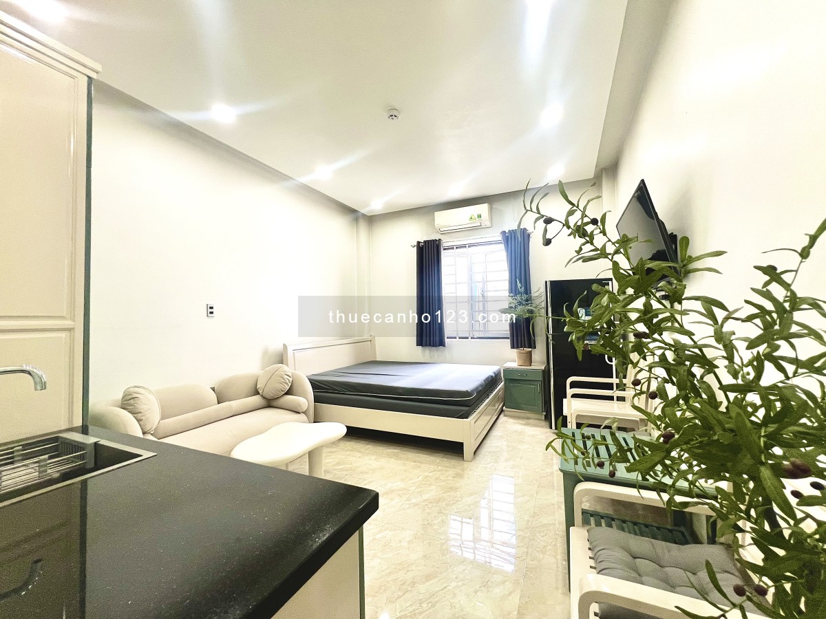 Cho Thuê CHDV Studio - Full NT Sang Trọng - Tháng Máy - Nhà Mặt Tiền - Gần CV Gia Định