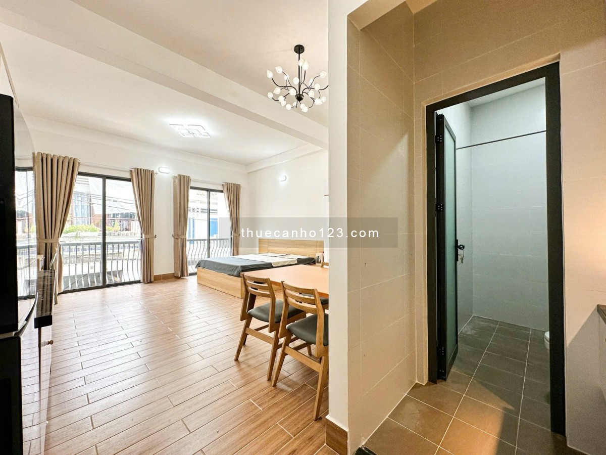 Cho Thuê Căn Hộ Rộng 40m2 Đường Lạc Long Quân - Khu Ngã Tư Bảy Hiền - CMT8 Full Nội Thất Cao Cấp