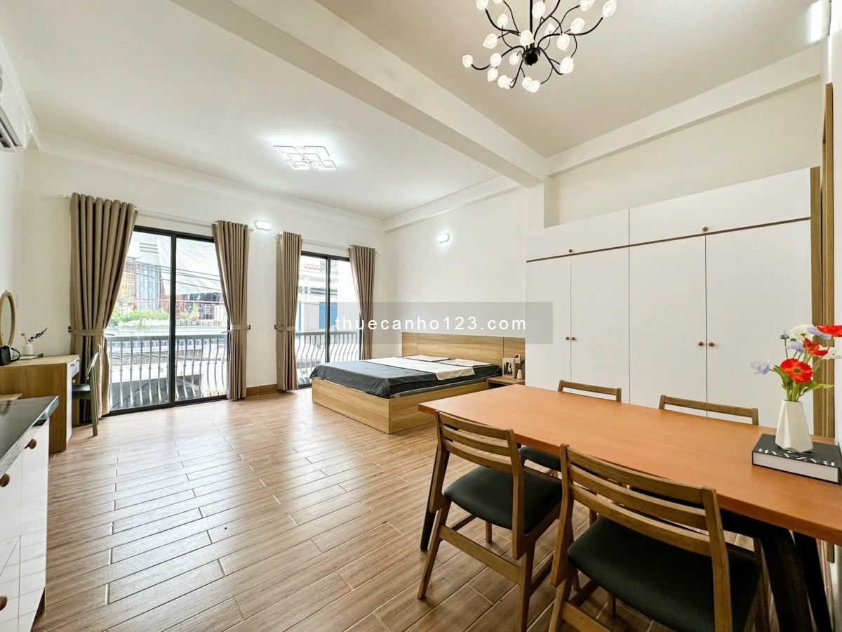 Cho Thuê Căn Hộ Rộng 40m2 Đường Lạc Long Quân - Khu Ngã Tư Bảy Hiền - CMT8 Full Nội Thất Cao Cấp