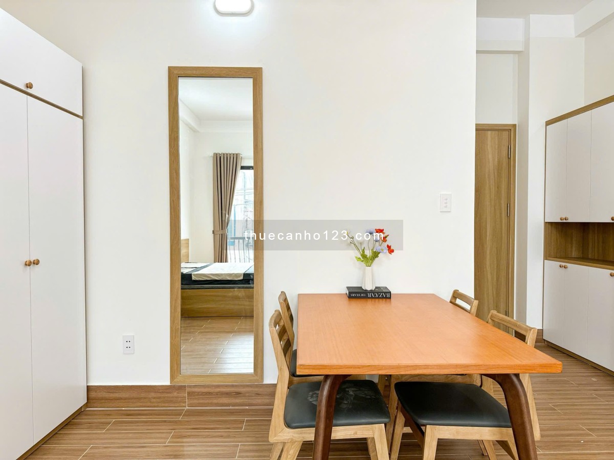 Cho Thuê Căn Hộ Rộng 40m2 Đường Lạc Long Quân - Khu Ngã Tư Bảy Hiền - CMT8 Full Nội Thất Cao Cấp