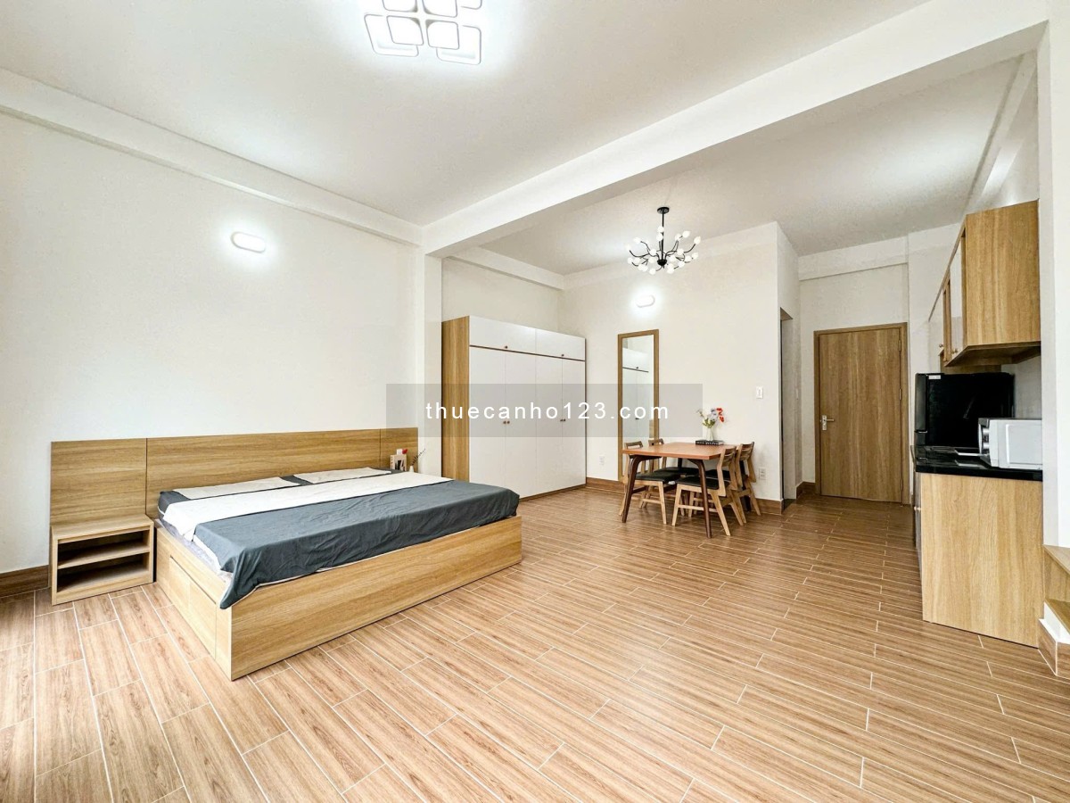 Cho Thuê Căn Hộ Rộng 40m2 Đường Lạc Long Quân - Khu Ngã Tư Bảy Hiền - CMT8 Full Nội Thất Cao Cấp