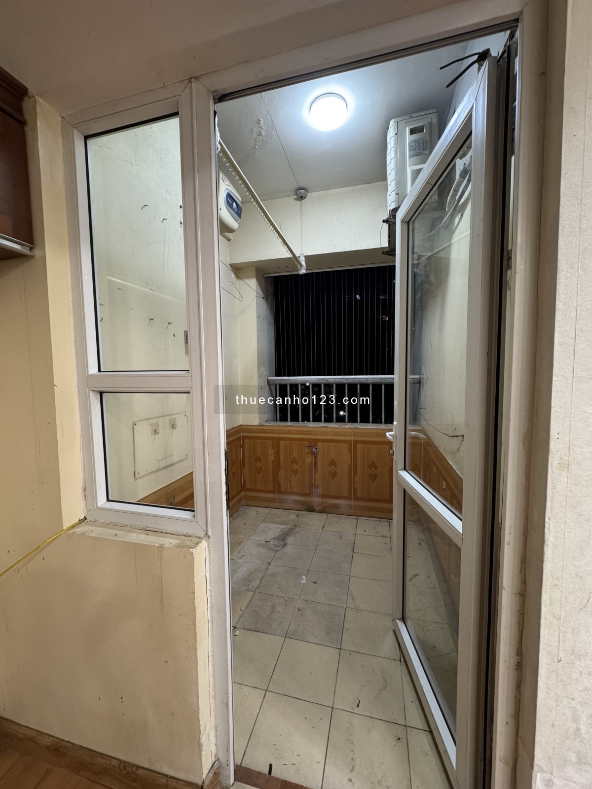 Bạn cần thuê nhà Linh Đàm ĐẸP, RỘNG, Ở NGAY? Bơi hết vào đây!