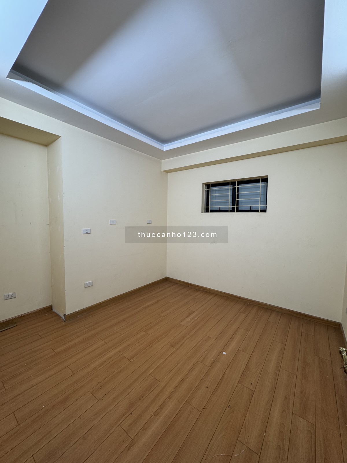 Bạn cần thuê nhà Linh Đàm ĐẸP, RỘNG, Ở NGAY? Bơi hết vào đây!