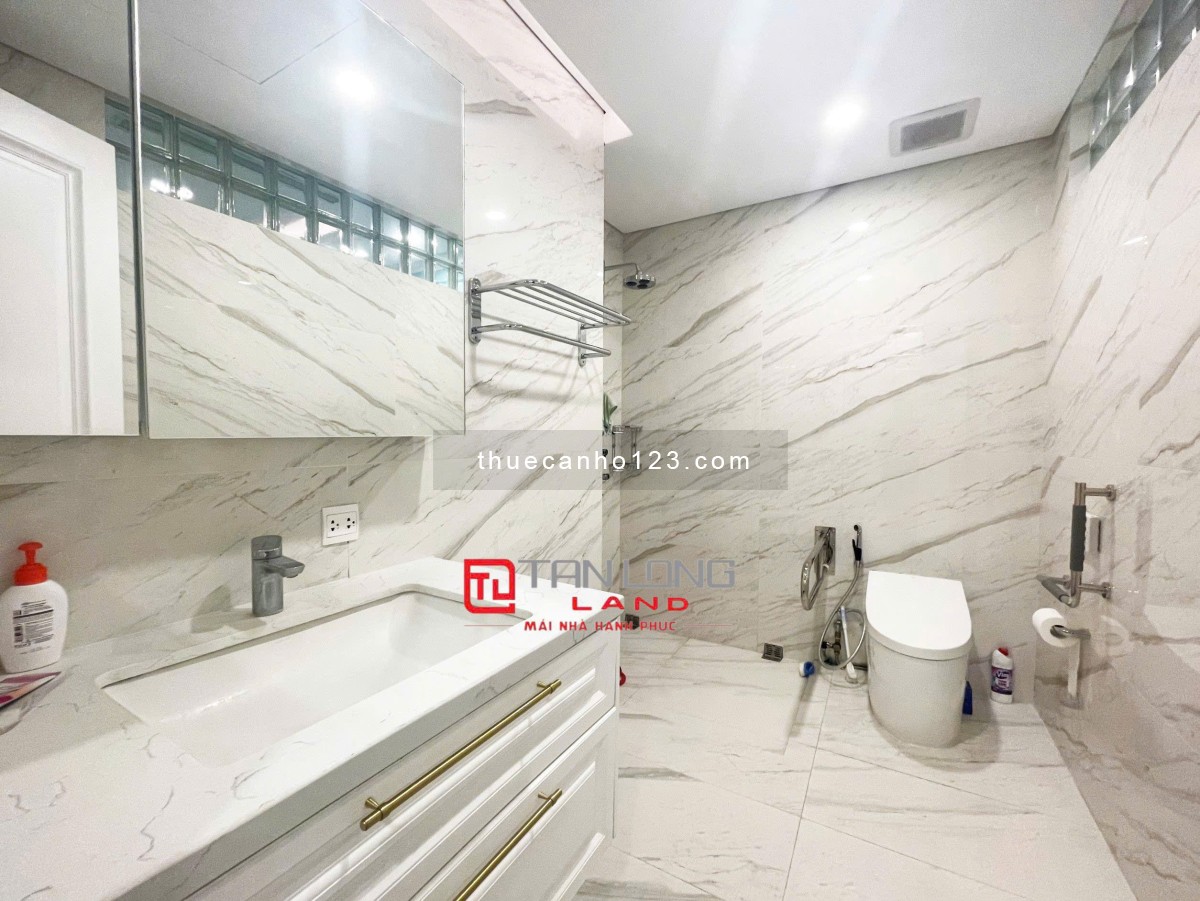 Cho thuê căn hộ cao cấp 3N1K 3WC tại Symphony, khu đô thị Vinhomes Long Biên