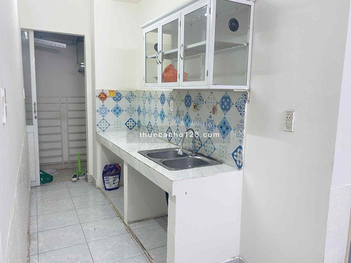 Cho thuê căn hộ 2 phòng ngủ chung cư 35 Hồ Học Lãm, Bình Tân