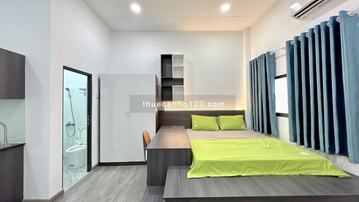 Ngay công viên Hoàng Văn Thụ, studio cửa sổ thoáng mát