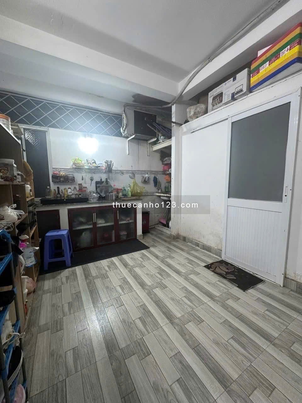 Chung cư 590, CMT8, Phường 11, Quận 3: 50m2,1p ngủ, Nt, 8tr/th